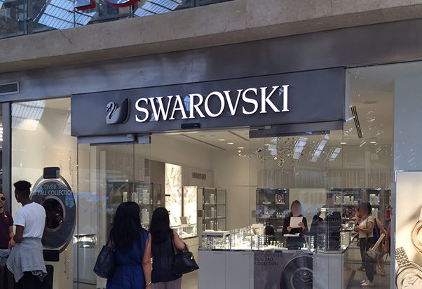 Swarovski illumina Milano Centrale