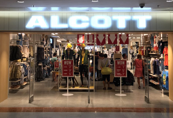 Alcott apre in Stazione
