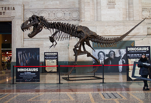 Arriva un T-Rex Stan in Stazione Centrale