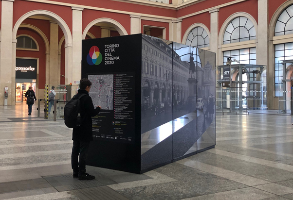 A Torino Porta Nuova comincia “Girando per Torino”