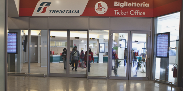 Biglietteria Trenitalia - Piano Binari | Venezia S. Lucia